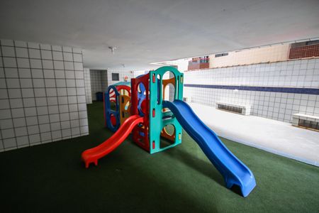 Apartamento para alugar com 100m², 2 quartos e 1 vagaÁrea comum - Playground
