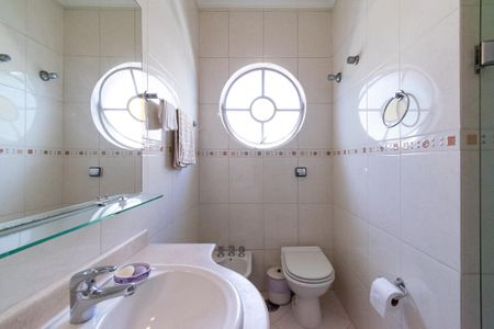 Casa à venda com 150m², 3 quartos e 2 vagas Casa à venda com 150m², 3 quartos e 2 vagasBanheiro da Suíte