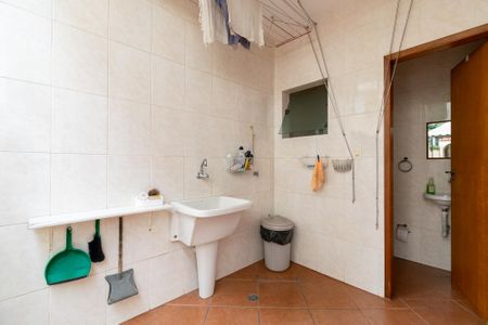 Casa à venda com 150m², 3 quartos e 2 vagas Casa à venda com 150m², 3 quartos e 2 vagasÁrea de Serviço