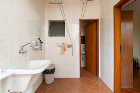 Casa à venda com 150m², 3 quartos e 2 vagas Casa à venda com 150m², 3 quartos e 2 vagasÁrea de Serviço