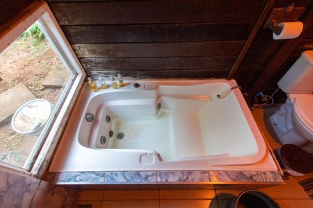 Casa para alugar com 200m², 2 quartos e 2 vagas Casa para alugar com 200m², 2 quartos e 2 vagasBanheiro da Suíte