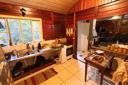 Casa para alugar com 200m², 2 quartos e 2 vagas Casa para alugar com 200m², 2 quartos e 2 vagasCozinha