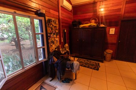 Casa para alugar com 200m², 2 quartos e 2 vagas Casa para alugar com 200m², 2 quartos e 2 vagasSuíte