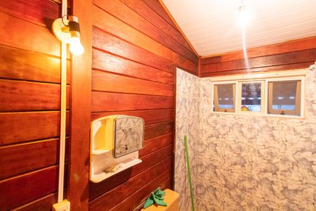 Casa para alugar com 200m², 2 quartos e 2 vagas Casa para alugar com 200m², 2 quartos e 2 vagasBanheiro Social