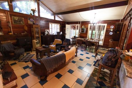 Casa para alugar com 200m², 2 quartos e 2 vagas Casa para alugar com 200m², 2 quartos e 2 vagasSala