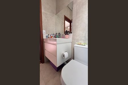 Casa à venda com 225m², 3 quartos e 2 vagasBanheiro da Suíte 2