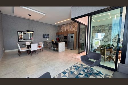 Casa à venda com 225m², 3 quartos e 2 vagasSala