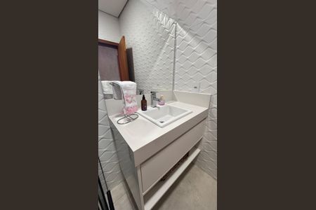 Casa à venda com 225m², 3 quartos e 2 vagasBanheiro