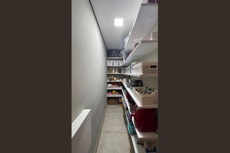 Casa à venda com 225m², 3 quartos e 2 vagasDespensa