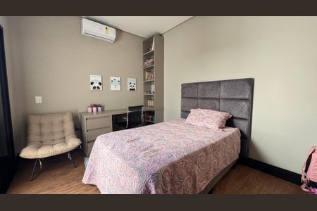 Casa à venda com 225m², 3 quartos e 2 vagasSuíte 2