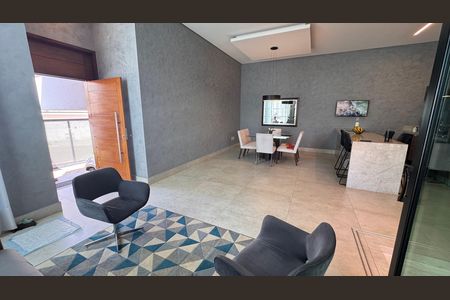 Casa à venda com 225m², 3 quartos e 2 vagasSala