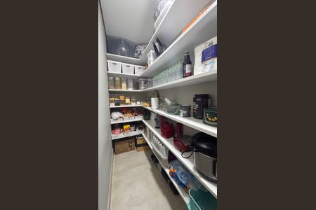 Casa à venda com 225m², 3 quartos e 2 vagasDespensa