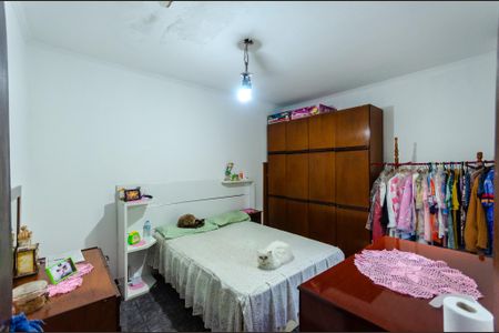 Casa à venda com 180m², 5 quartos e 3 vagas Casa à venda com 180m², 5 quartos e 3 vagasQuarto 2