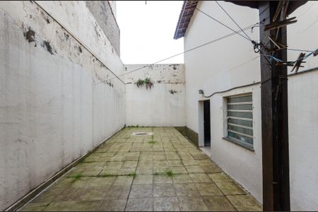 Casa à venda com 180m², 5 quartos e 3 vagas Casa à venda com 180m², 5 quartos e 3 vagasQuintal