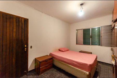 Casa à venda com 180m², 5 quartos e 3 vagas Casa à venda com 180m², 5 quartos e 3 vagasQuarto 1