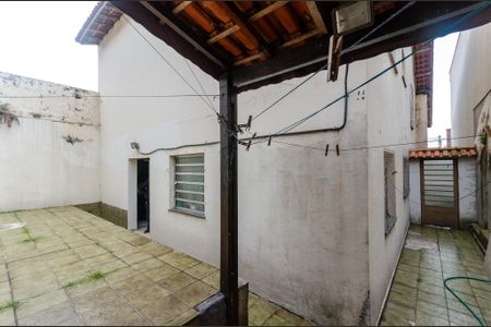 Casa à venda com 180m², 5 quartos e 3 vagas Casa à venda com 180m², 5 quartos e 3 vagasQuintal