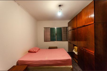 Casa à venda com 180m², 5 quartos e 3 vagas Casa à venda com 180m², 5 quartos e 3 vagasQuarto 1