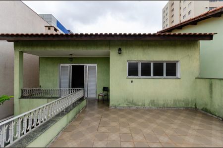 Casa à venda com 180m², 5 quartos e 3 vagas Casa à venda com 180m², 5 quartos e 3 vagasSuíte - varanda