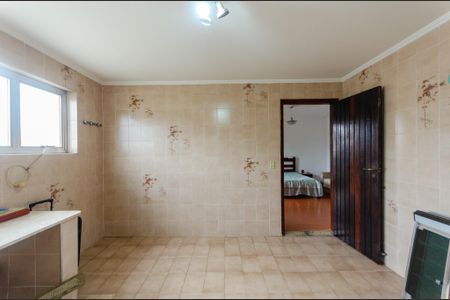 Casa à venda com 180m², 5 quartos e 3 vagas Casa à venda com 180m², 5 quartos e 3 vagasSuíte - banheiro