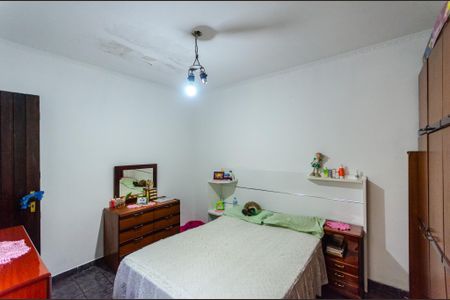 Casa à venda com 180m², 5 quartos e 3 vagas Casa à venda com 180m², 5 quartos e 3 vagasQuarto 2