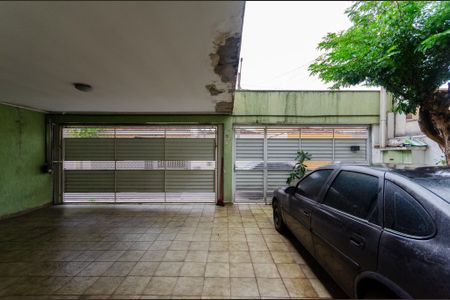 Casa à venda com 180m², 5 quartos e 3 vagas Casa à venda com 180m², 5 quartos e 3 vagasGaragem