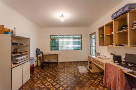 Casa à venda com 180m², 5 quartos e 3 vagas Casa à venda com 180m², 5 quartos e 3 vagasEscritório