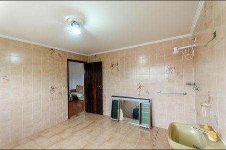 Casa à venda com 180m², 5 quartos e 3 vagas Casa à venda com 180m², 5 quartos e 3 vagasSuíte - banheiro