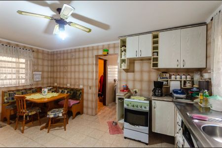 Casa à venda com 180m², 5 quartos e 3 vagas Casa à venda com 180m², 5 quartos e 3 vagasCozinha