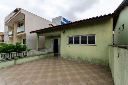 Casa à venda com 180m², 5 quartos e 3 vagas Casa à venda com 180m², 5 quartos e 3 vagasSuíte - varanda