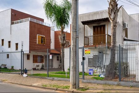 Casa de condomínio à venda com 133m², 3 quartos e 2 vagasFachada