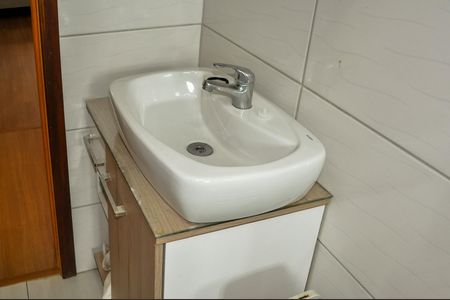 Casa de condomínio à venda com 133m², 3 quartos e 2 vagasBanheiro