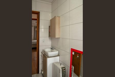 Casa de condomínio à venda com 133m², 3 quartos e 2 vagasBanheiro