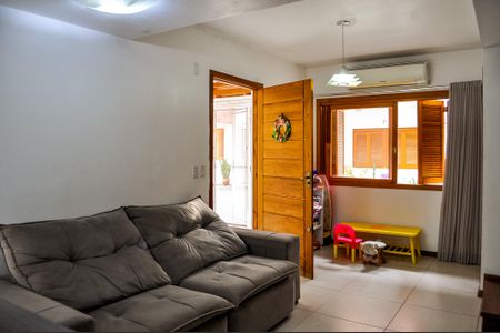 Casa de condomínio à venda com 133m², 3 quartos e 2 vagasSala