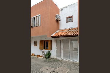 Casa de condomínio à venda com 133m², 3 quartos e 2 vagasFachada