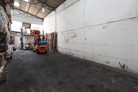 Casa à venda com 240m², 1 quarto e 2 vagasGalpão