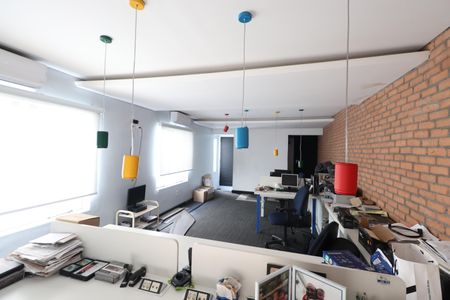 Casa à venda com 240m², 1 quarto e 2 vagasQuarto