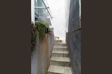 Casa à venda com 149m², 4 quartos e 2 vagasEscada