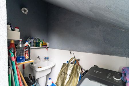 Casa à venda com 149m², 4 quartos e 2 vagasLavanderia da Casa 1