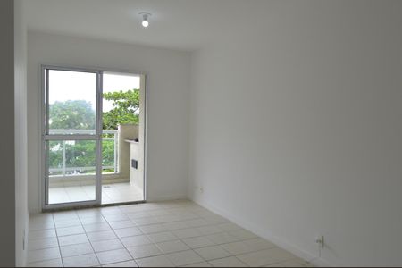 Apartamento para alugar com 77m², 3 quartos e 1 vaga Apartamento para alugar com 77m², 3 quartos e 1 vagaSala