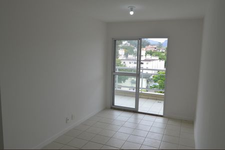 Apartamento para alugar com 77m², 3 quartos e 1 vaga Apartamento para alugar com 77m², 3 quartos e 1 vagaSala