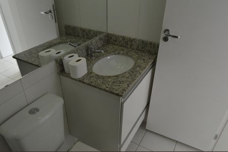 Apartamento para alugar com 77m², 3 quartos e 1 vaga Apartamento para alugar com 77m², 3 quartos e 1 vagaBanheiro
