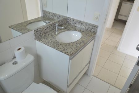 Apartamento para alugar com 77m², 3 quartos e 1 vaga Apartamento para alugar com 77m², 3 quartos e 1 vagaBanheiro da Suíte