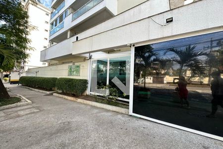 Apartamento para alugar com 77m², 3 quartos e 1 vaga Apartamento para alugar com 77m², 3 quartos e 1 vagaFachada