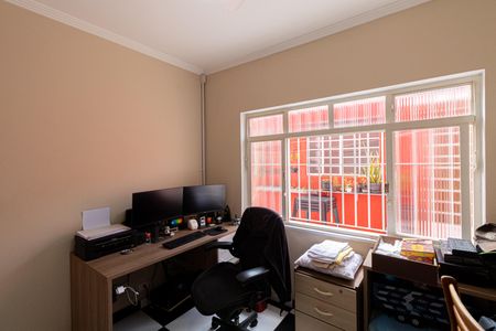 Casa à venda com 388m², 5 quartos e 4 vagas Casa à venda com 388m², 5 quartos e 4 vagasEscritório