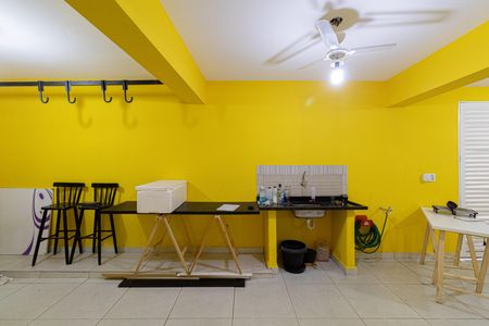 Casa à venda com 388m², 5 quartos e 4 vagas Casa à venda com 388m², 5 quartos e 4 vagasÁrea comum