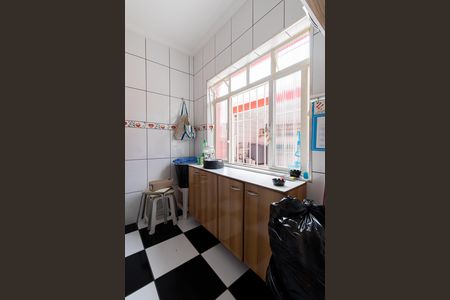 Casa à venda com 388m², 5 quartos e 4 vagas Casa à venda com 388m², 5 quartos e 4 vagasCozinha 2