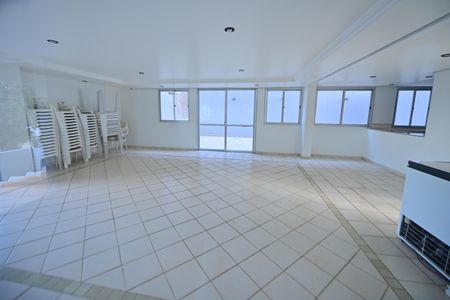 Apartamento à venda com 56m², 2 quartos e 1 vaga Apartamento à venda com 56m², 2 quartos e 1 vagaÁrea comum - Salão de festas