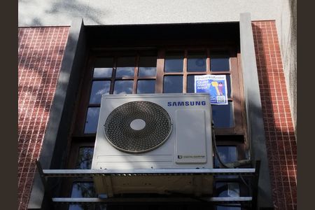 Apartamento para alugar com 129m², 3 quartos e 2 vagas Apartamento para alugar com 129m², 3 quartos e 2 vagasAdesivo