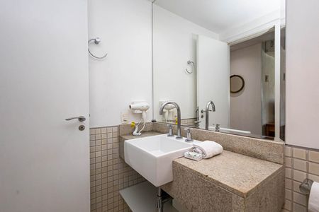 Apartamento à venda com 123m², 2 quartos e 3 vagasBanheiro da Suíte 