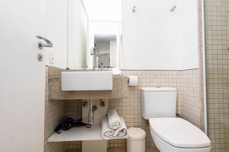 Apartamento à venda com 123m², 2 quartos e 3 vagasBanheiro Social